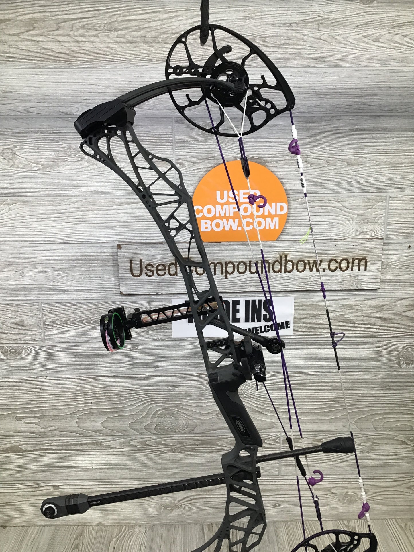 Used Mathews Lift X 29.5 Right Hand Shale Package