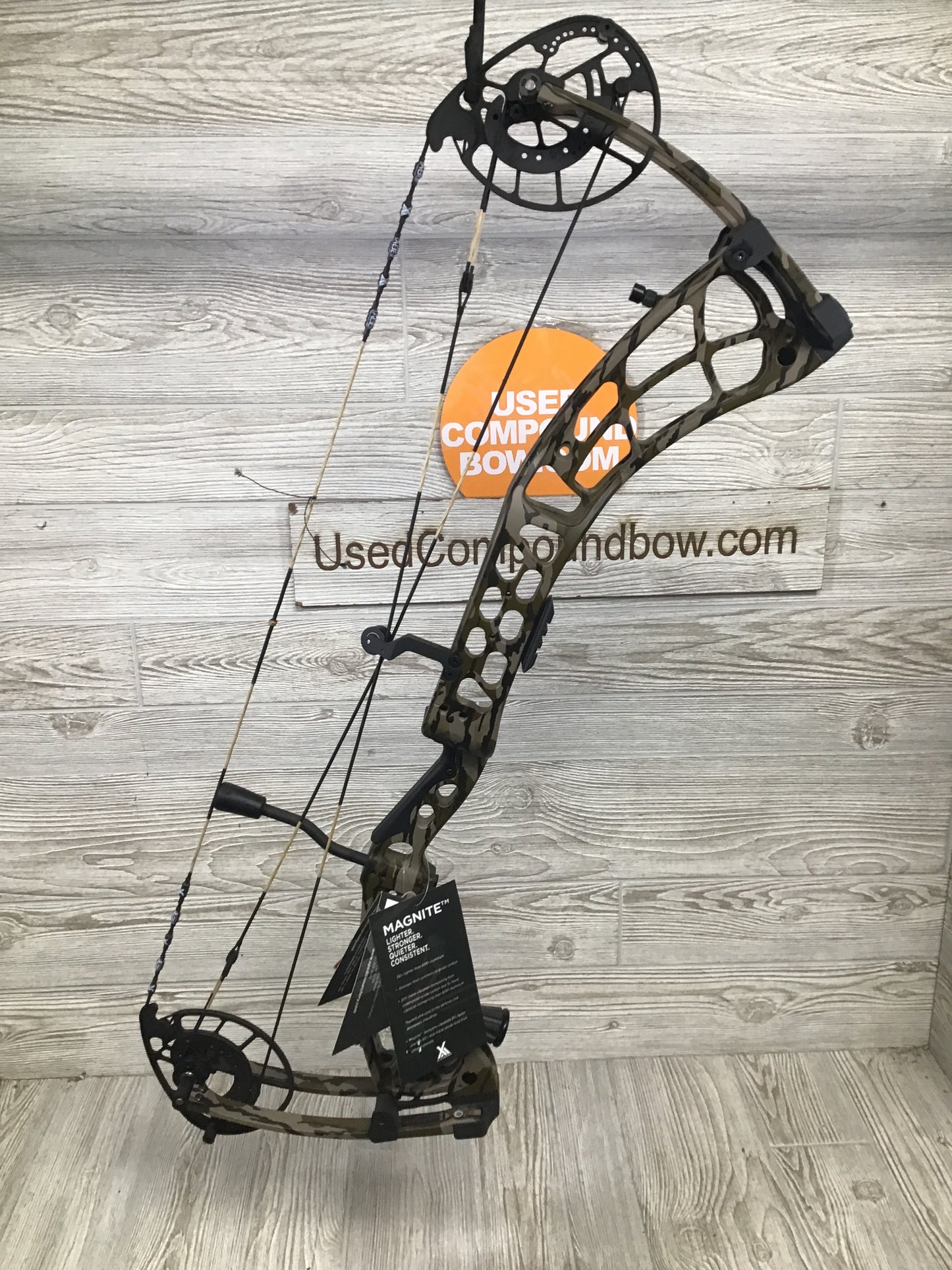 Xpedition Xlite 32 55-65# Mossy Oak Bottomlands 25-30.5"