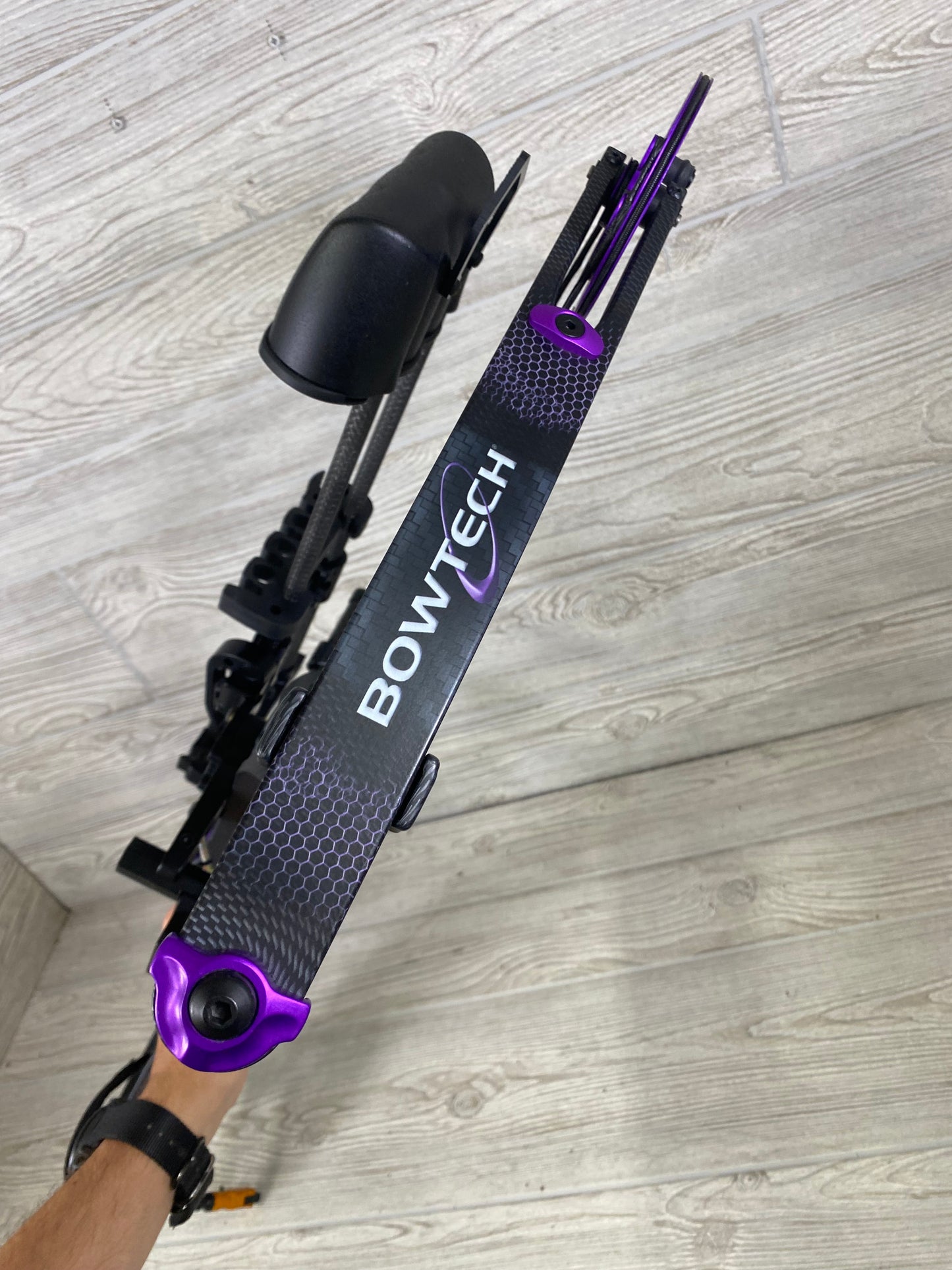 Used Bowtech Carbon Rose Right Handed Bow Pkg
