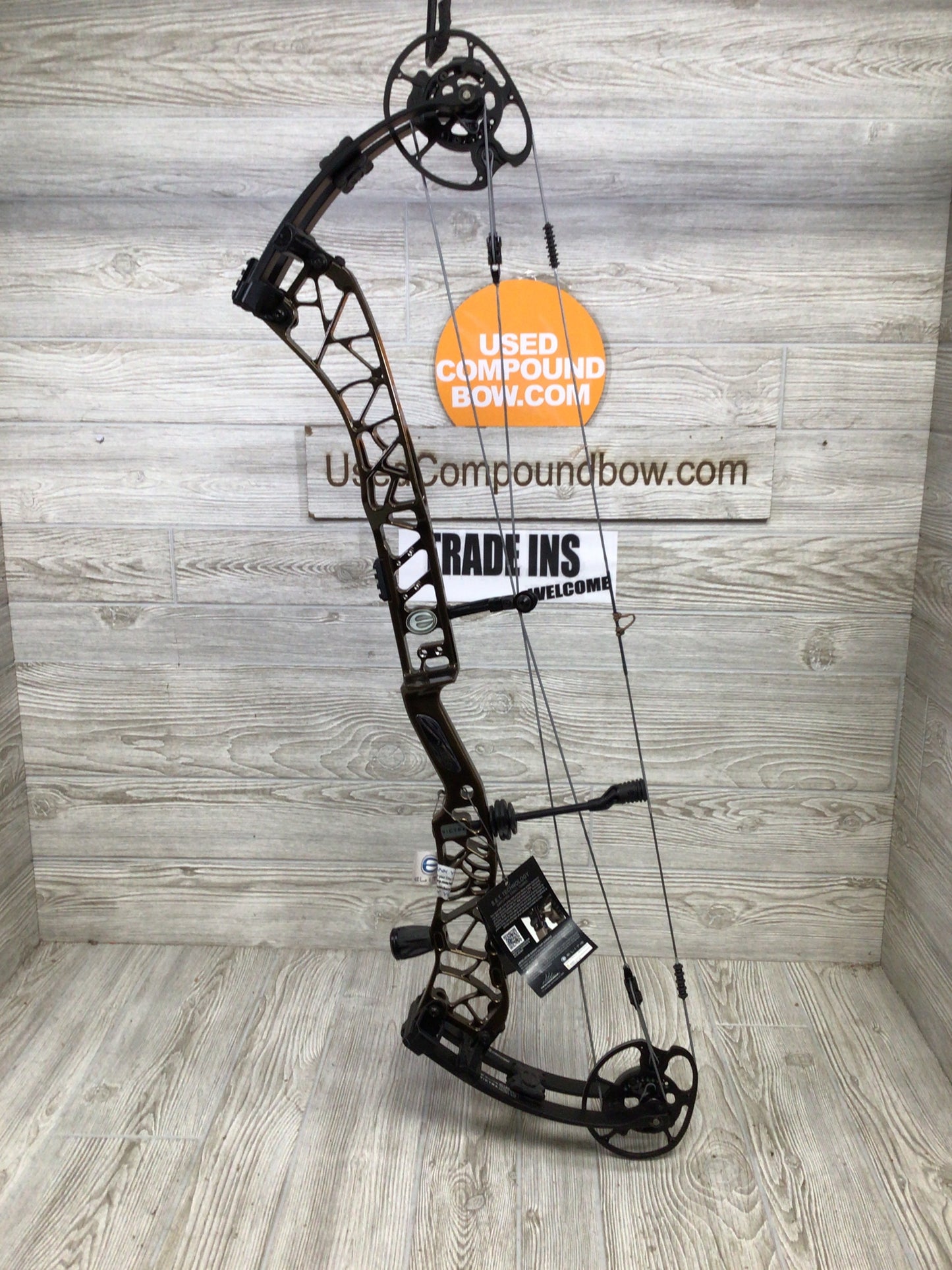 Elite Victra Right Handed 50-60# 25.5-31" Liquid Bronze