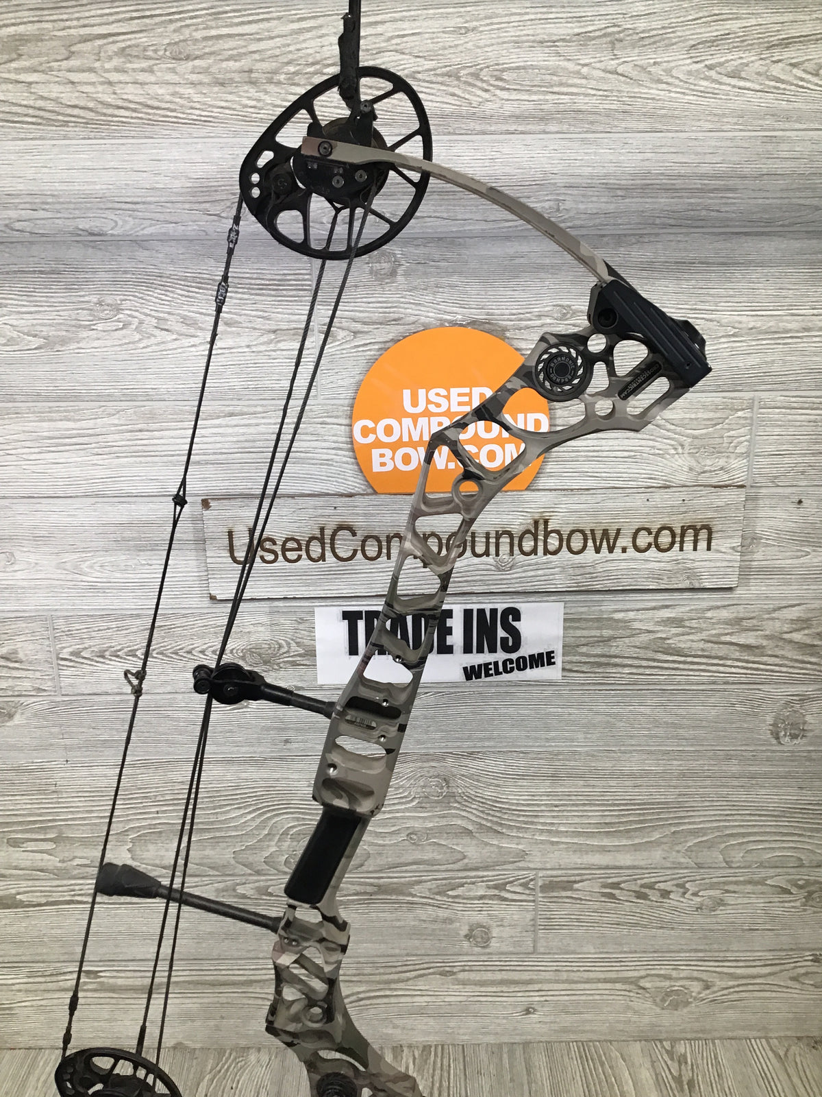 Mathews Avail Right Handed Under Armour 40-50 26.5