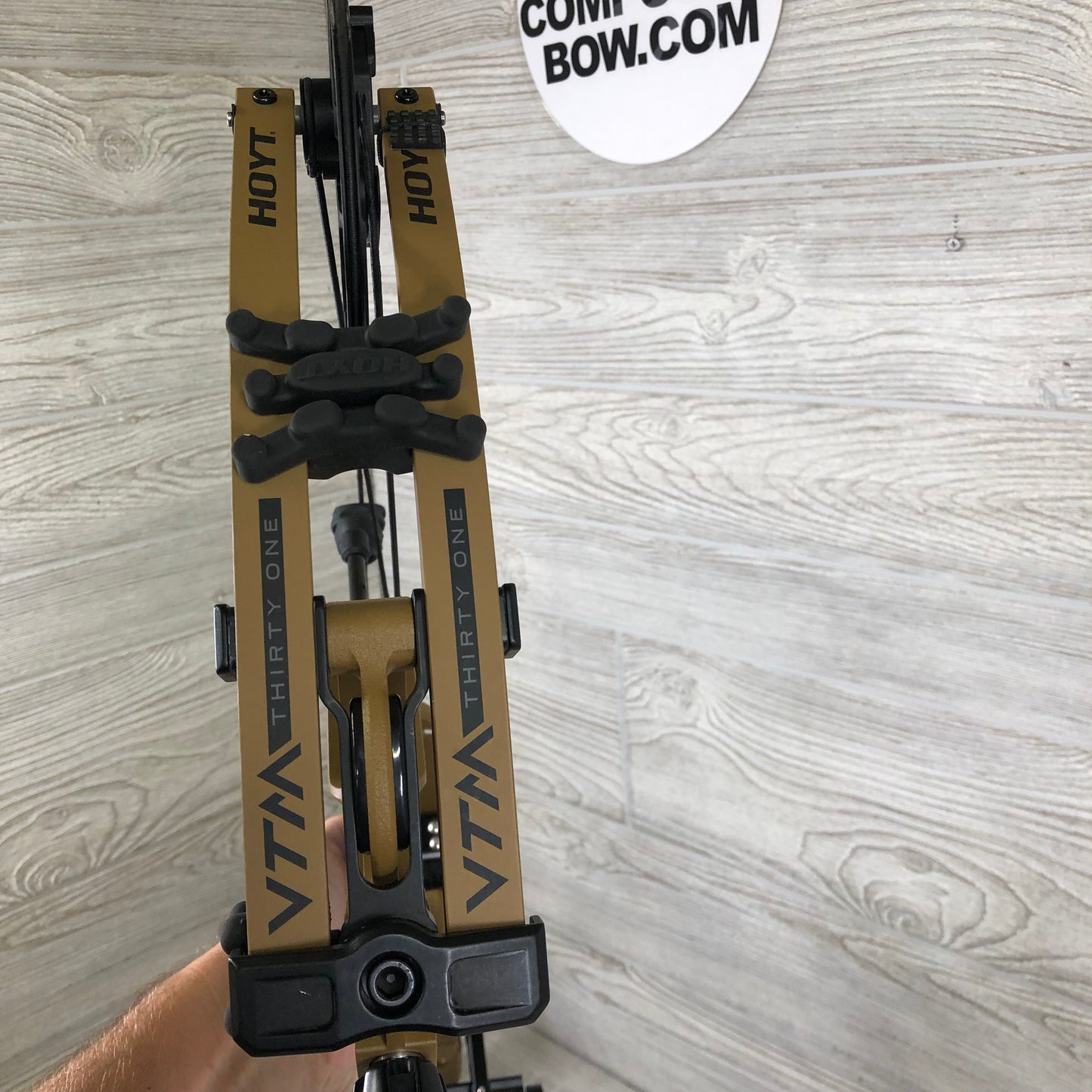 Used Hoyt Ventum 31 Right Handed Bourbon Package