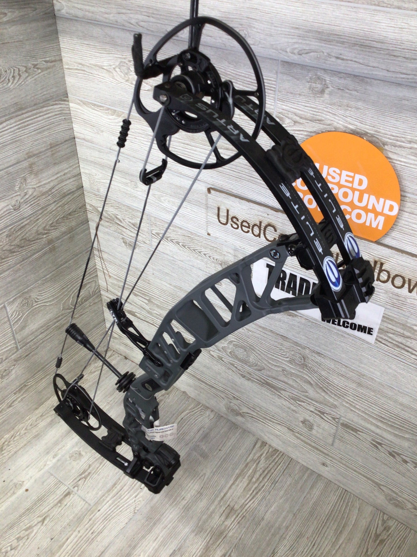Elite Artus Right Handed Slate Gray 50-60lb