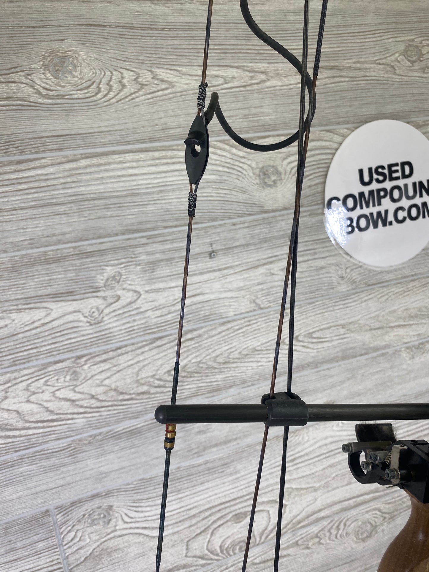 Used Mathews Conquest Light 31" 70lb Right Handed Bow Package
