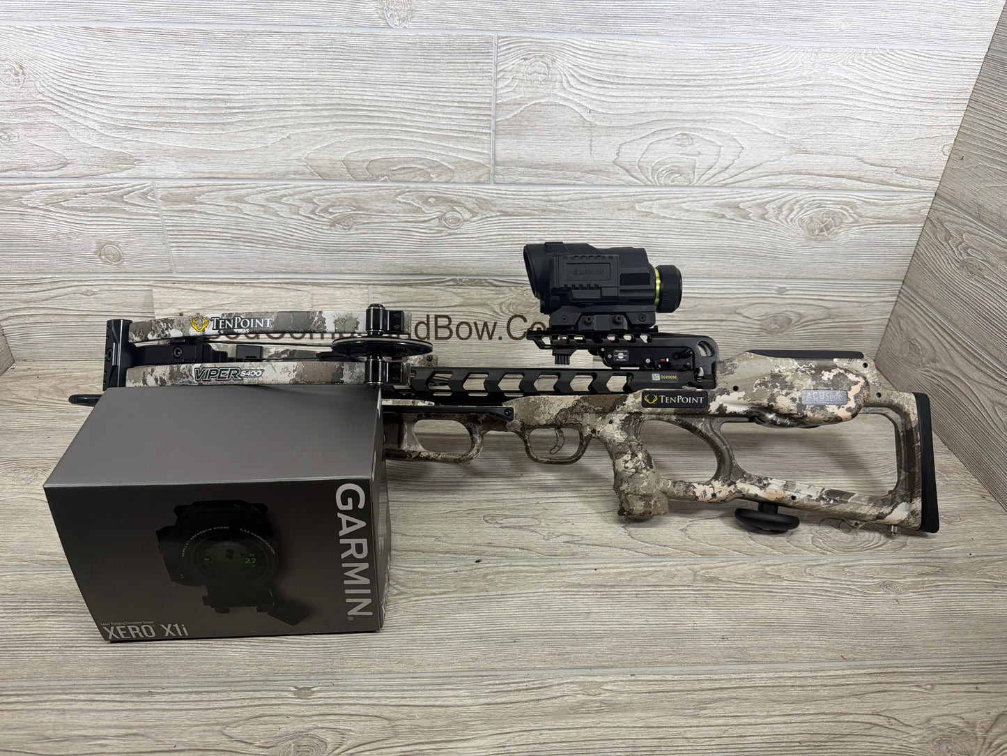 Used Tenpoint ViperS400 Crossbow w/ Garmin Xero Digital Range finding Crossbow Scope