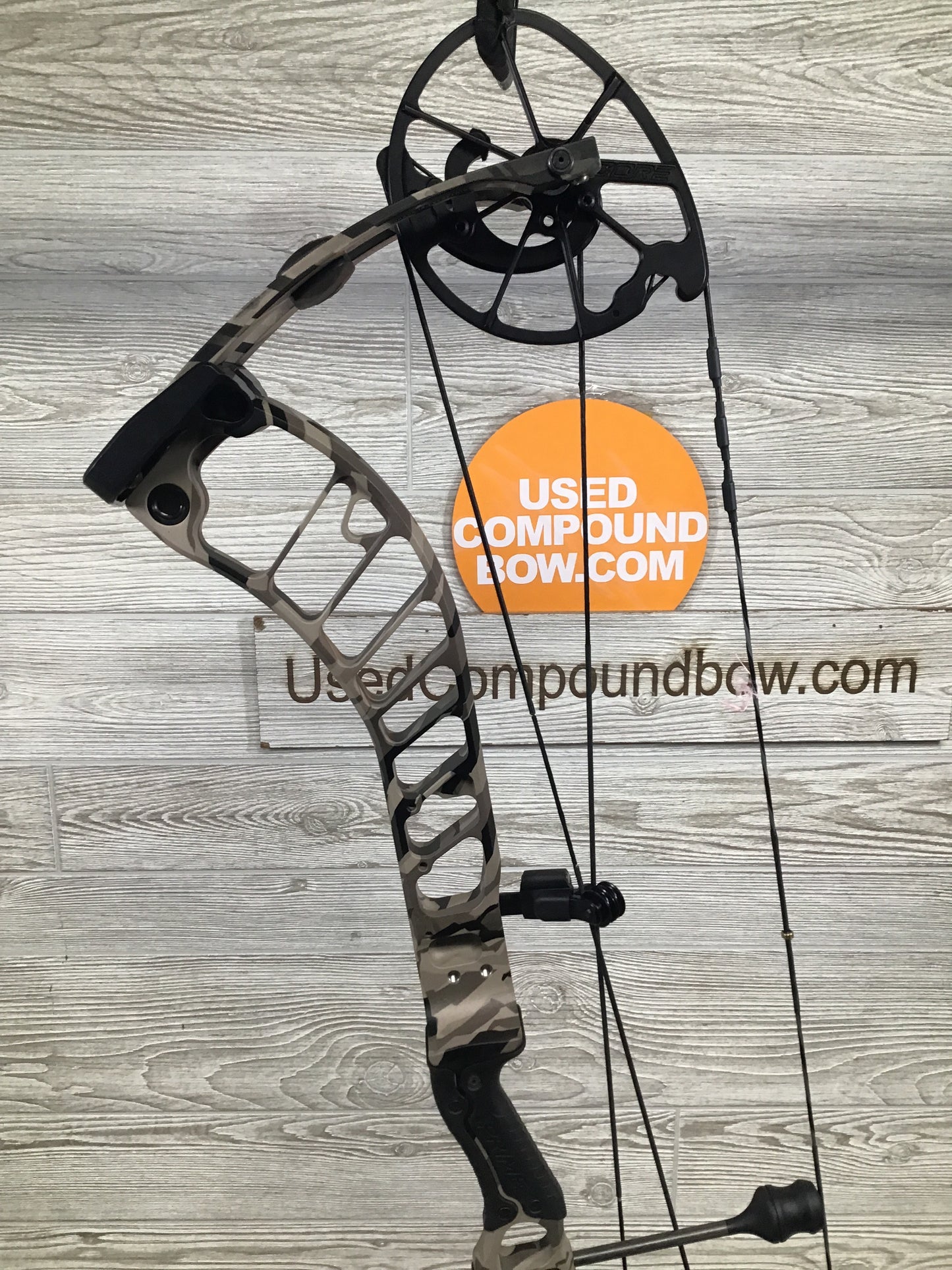 Brand New Prime Revex 4 Right handed 29/70# Ridge Rock Scar