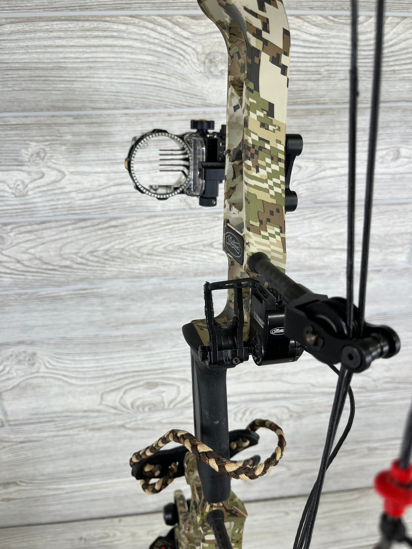 Used Mathews Traverse Right Handed 50-60lb Sub Alpine LOADED Package