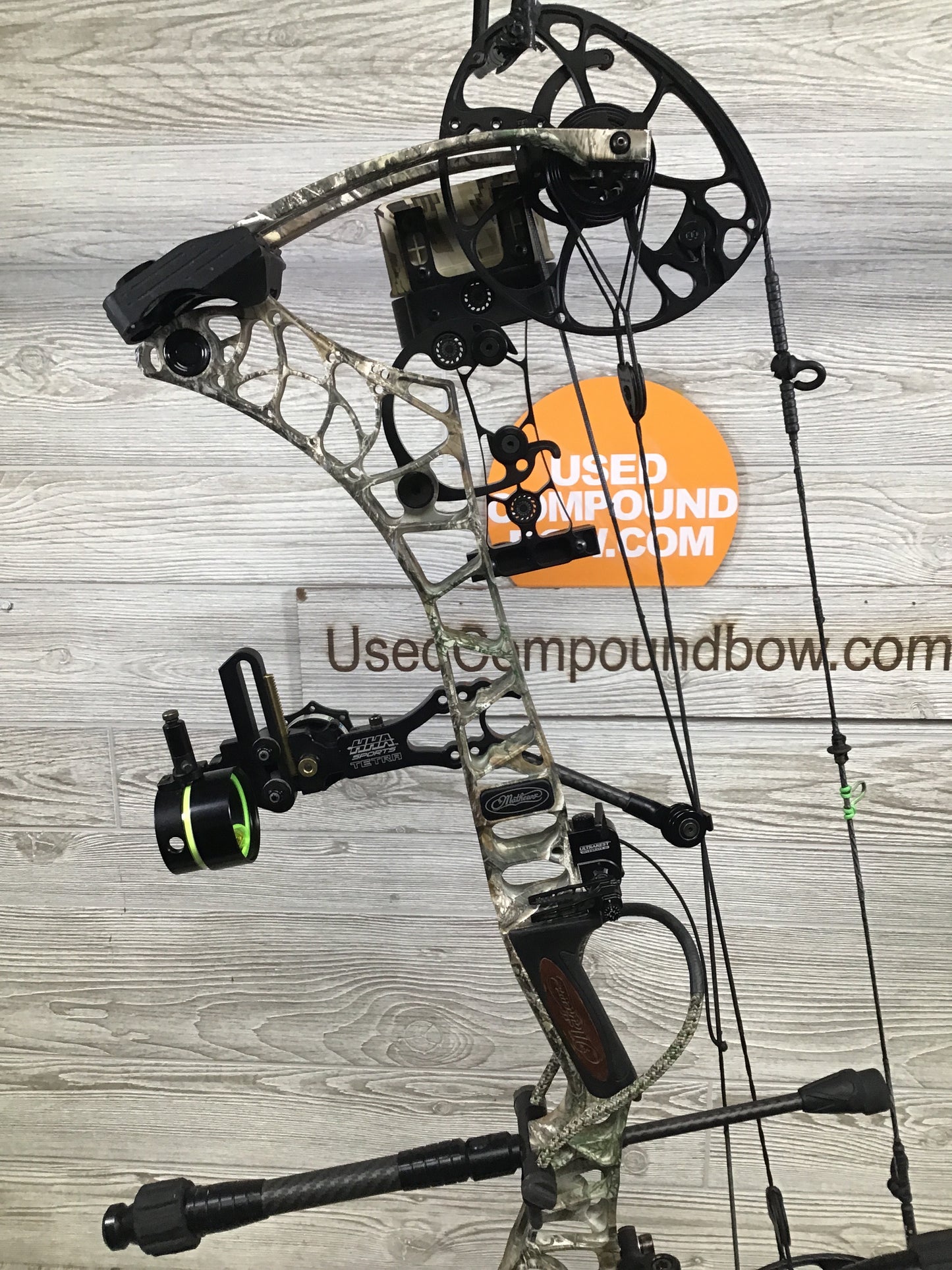 Used Mathews V3 27 RH Realtree Camo Package