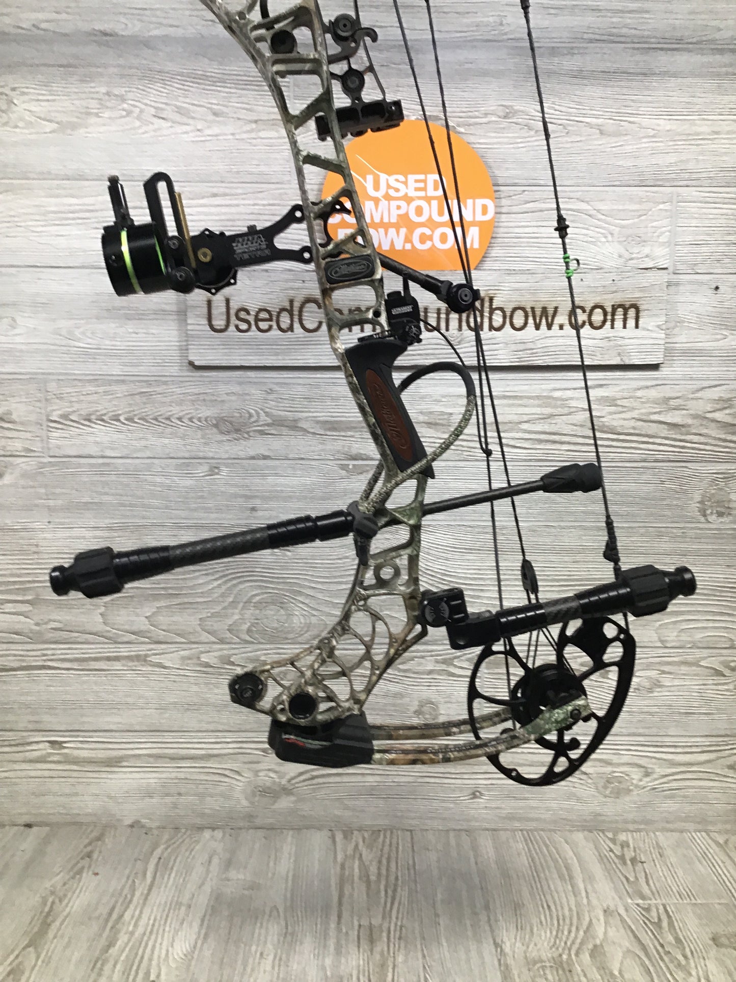 Used Mathews V3 27 RH Realtree Camo Package