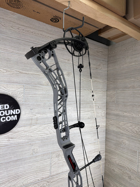 Used Darton Tritech 31 Right Handed Stone Grey RH Bow