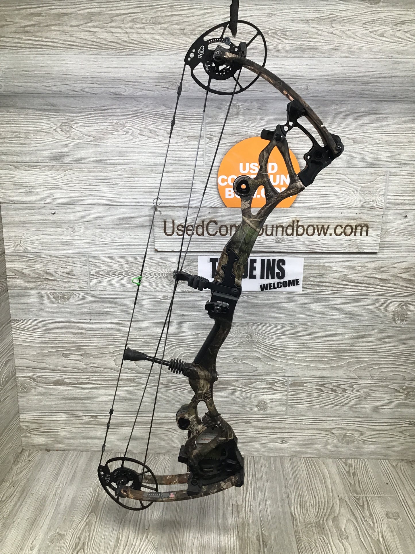 Bowtech Carbon One X 60-70# Right Hand Mossy Oak