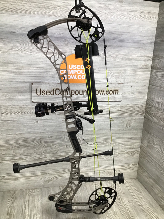Mathews Used V3X 33 Right Handed Granite 28.5" 65lb RTH PKG