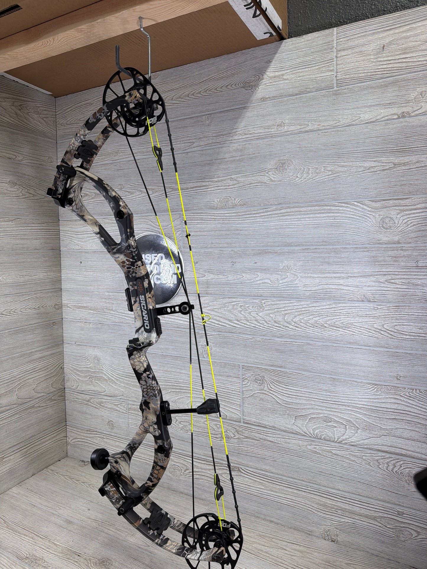 Used PSE Sicario FDS Kryptek Camo Right Handed with custom strings 80#