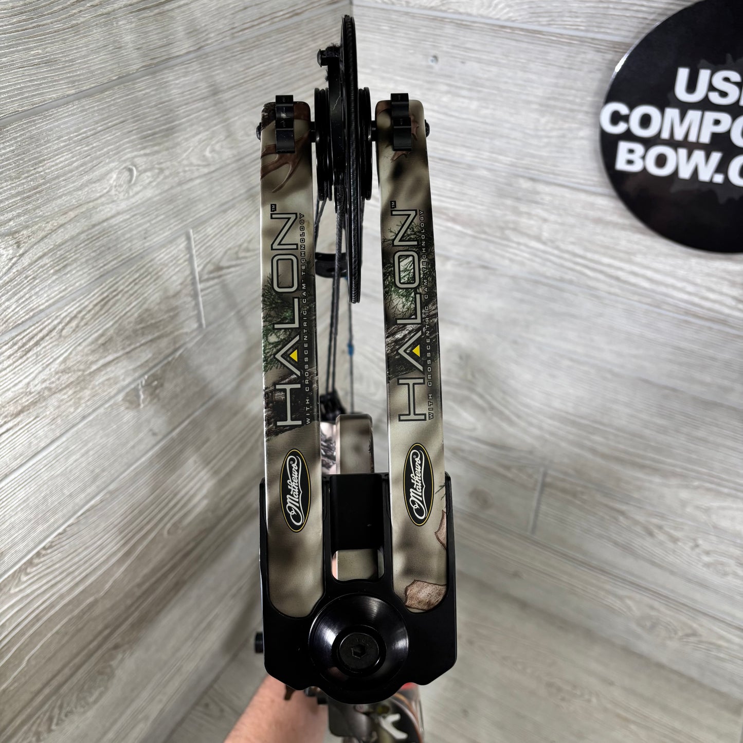 Used Mathews Halon 6 package Right Handed Camo 27.5"/70#