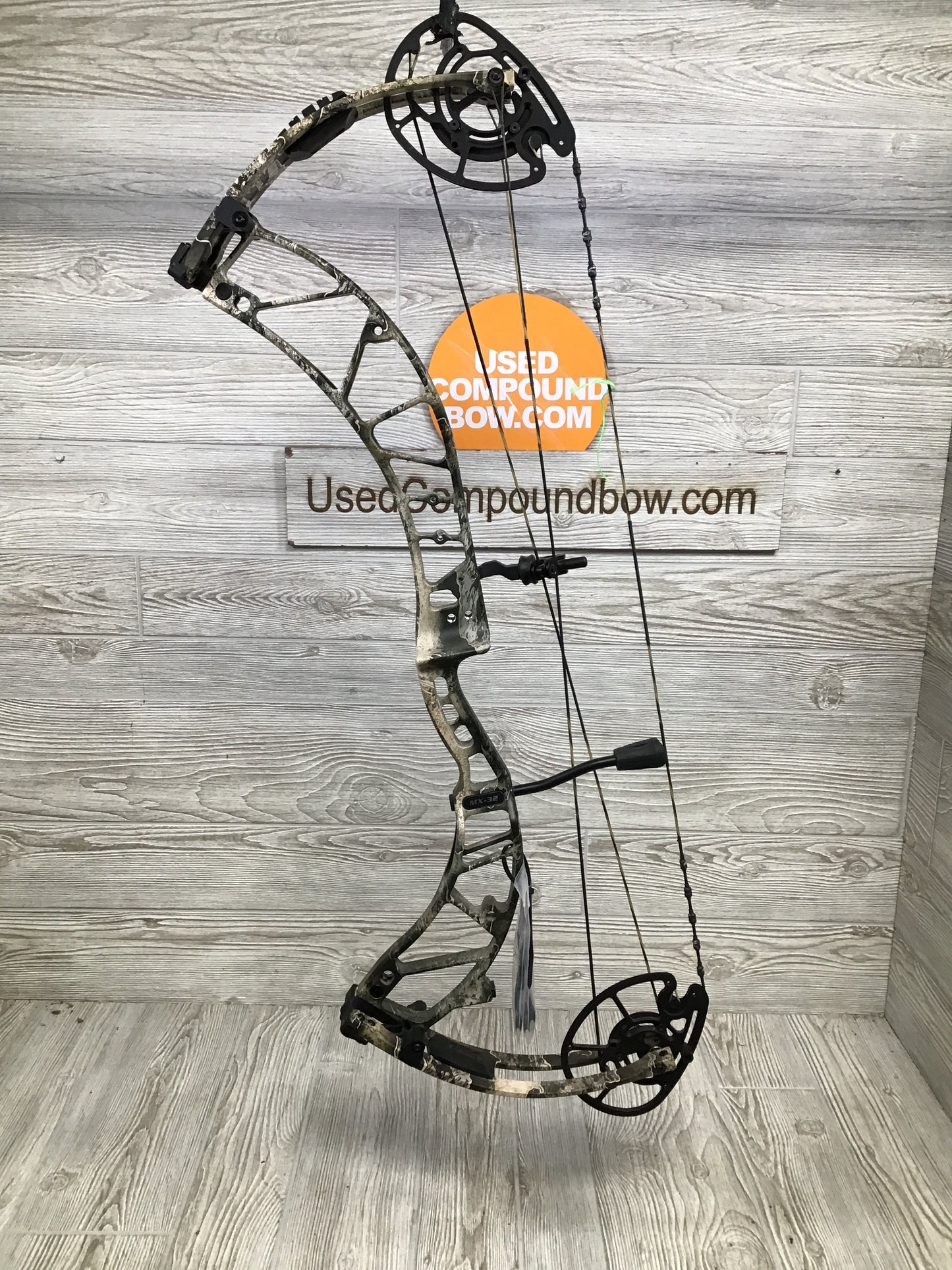 Xpedition MX-32 60-70# Right Handed realtree escape Camo unshot
