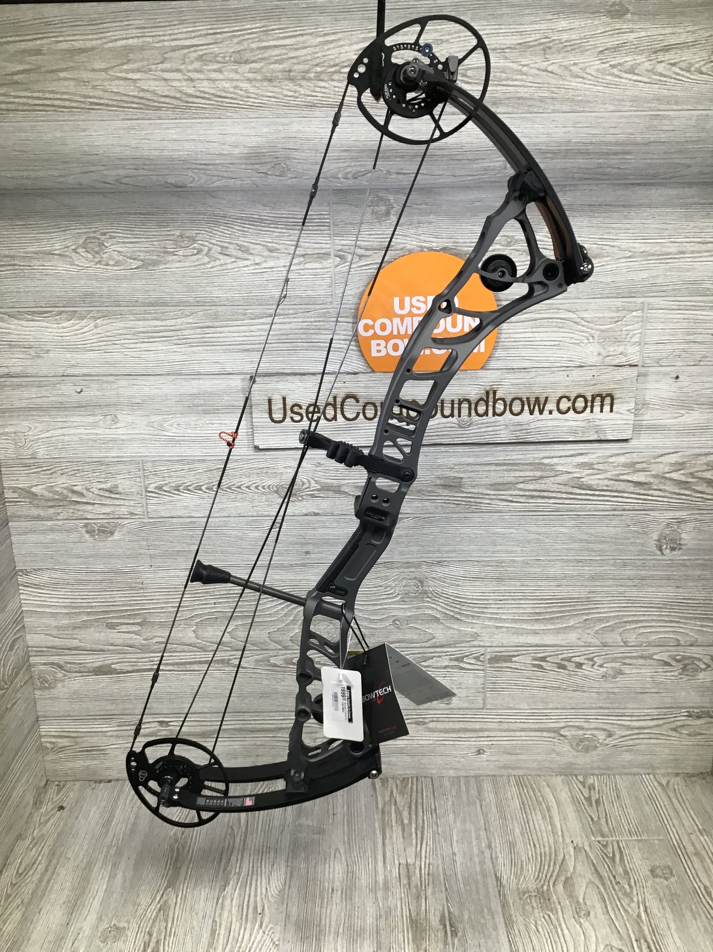 Used Bowtech Virtue RH Tac Grey 60-70#