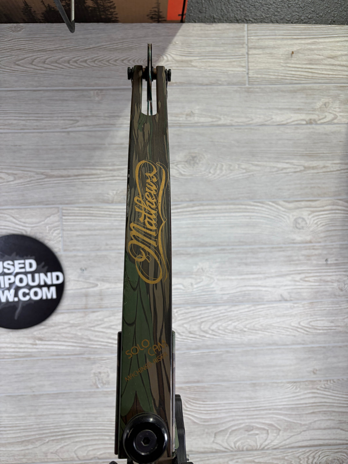 Used Mathews Solo Cam Z-Light Left Handed 60-70lb 26" Draw