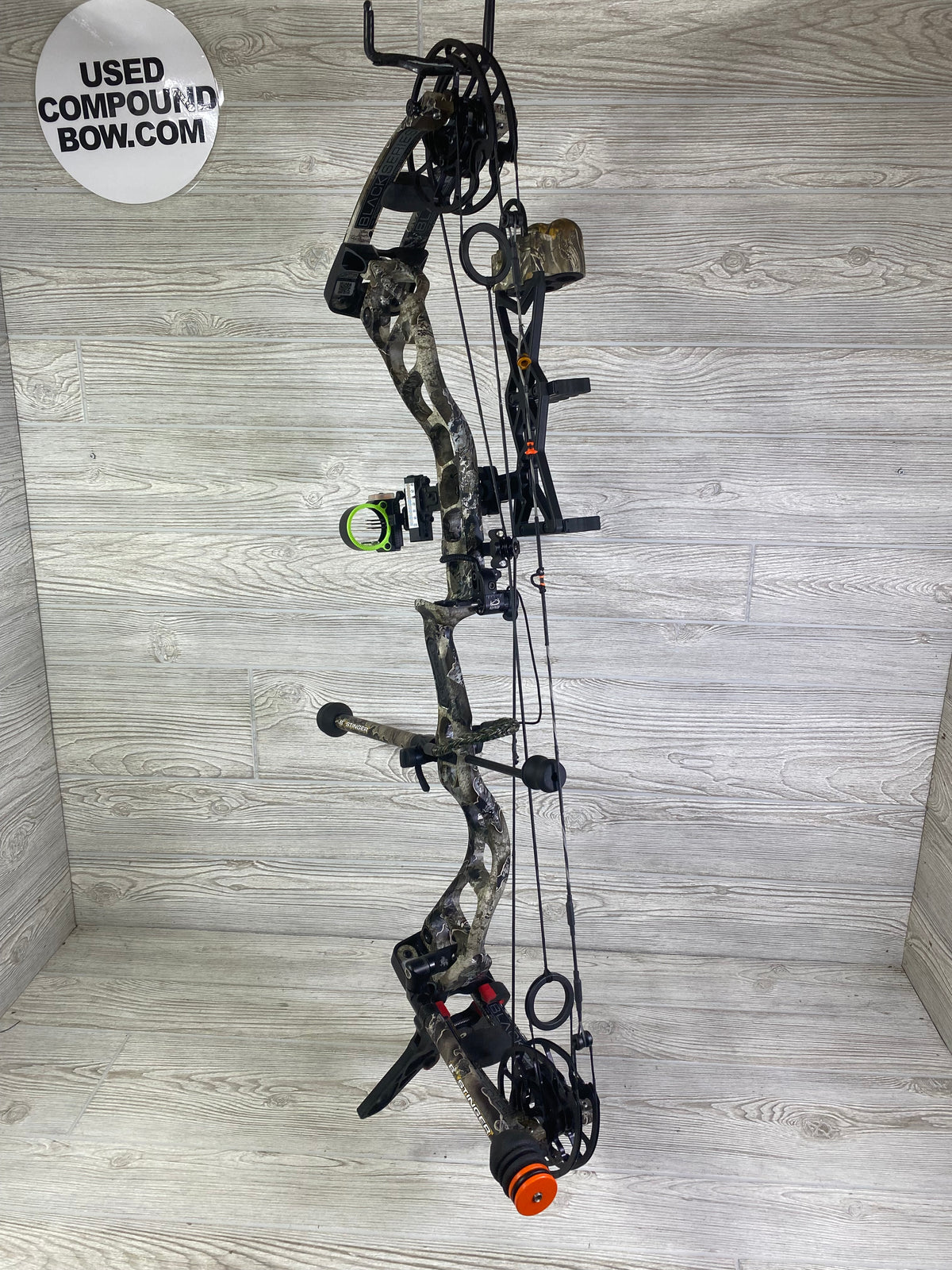 Prime Black 3 60-70# 25.5-31" Right Handed Realtree Escape Loaded