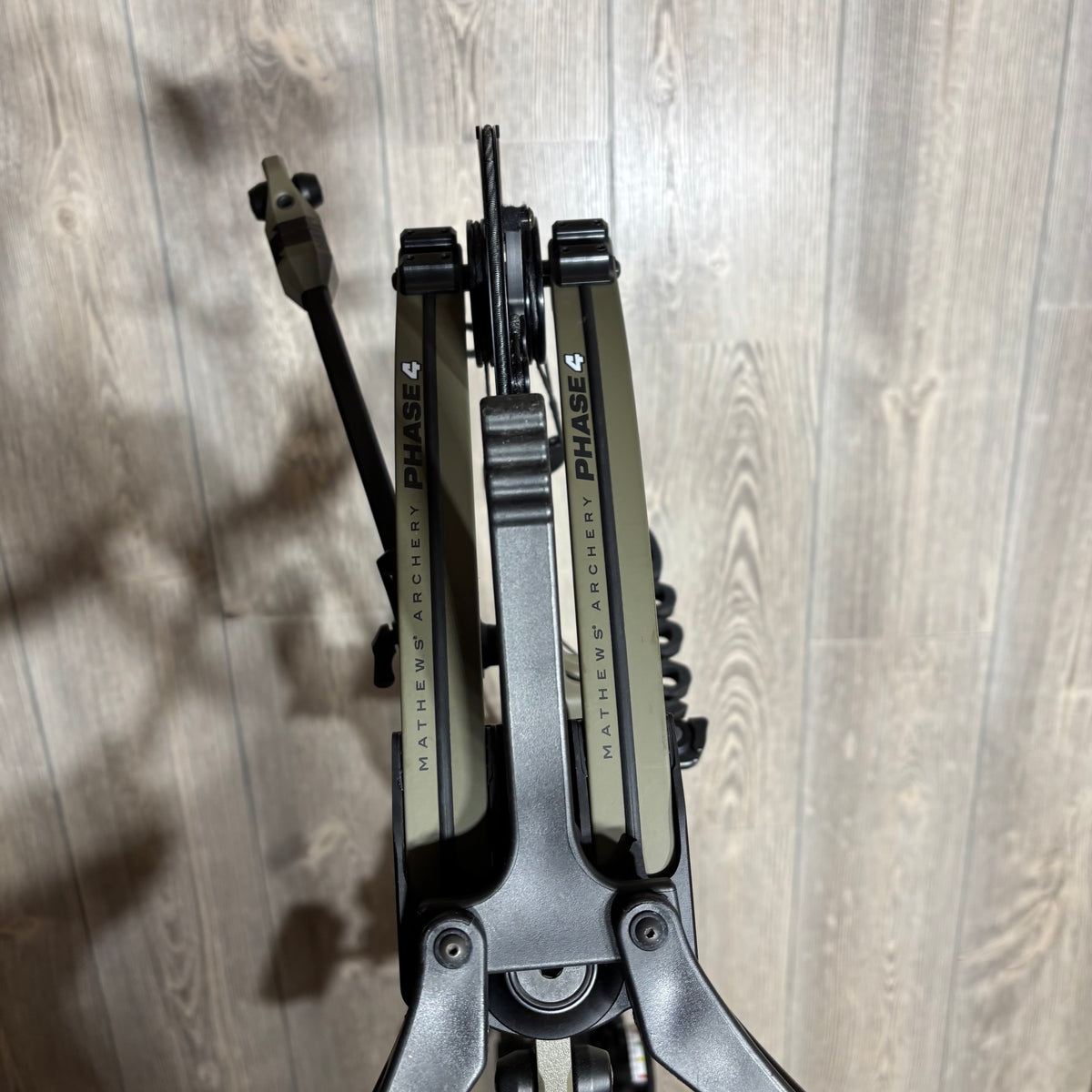 Used Mathews Phase4 29 RH Ambush LOADED Package