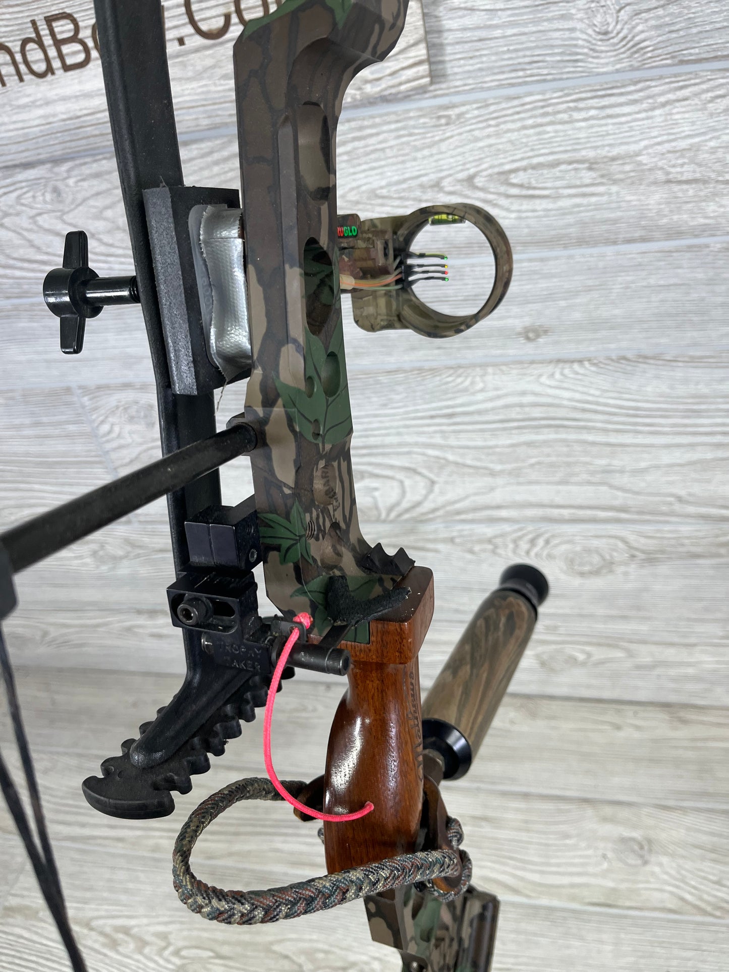 Used Mathews MQ1 30" 70lb Left Handed Bow
