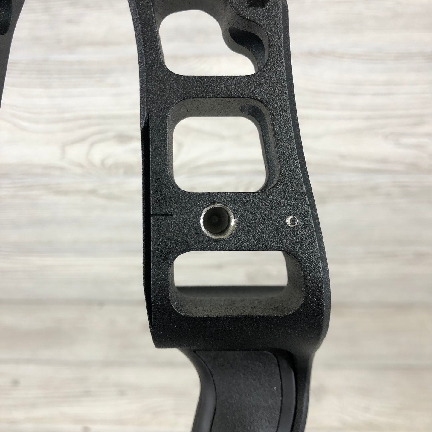 Used Hoyt Alpha X 33 Black 60-70# 26-31" Right Handed