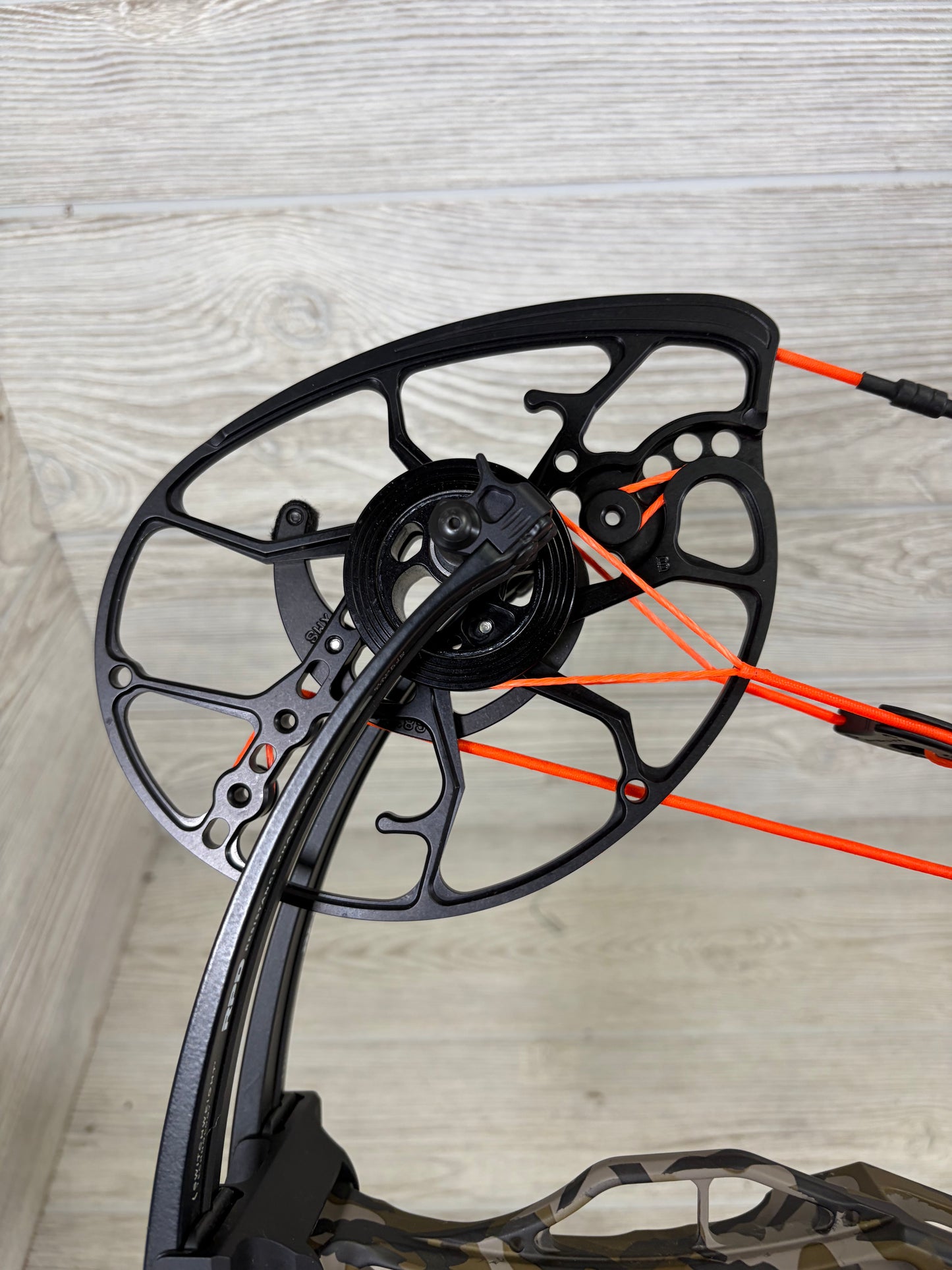 Mathews Lift 33 Right-Handed Bottomlands Bow