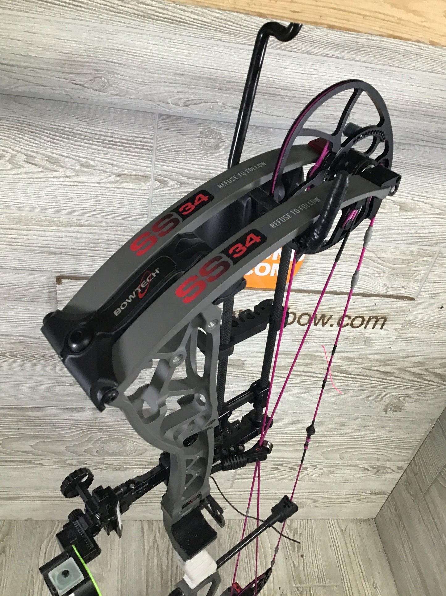 Used Bowtech SS34 Smoke RH Bowhunter Package