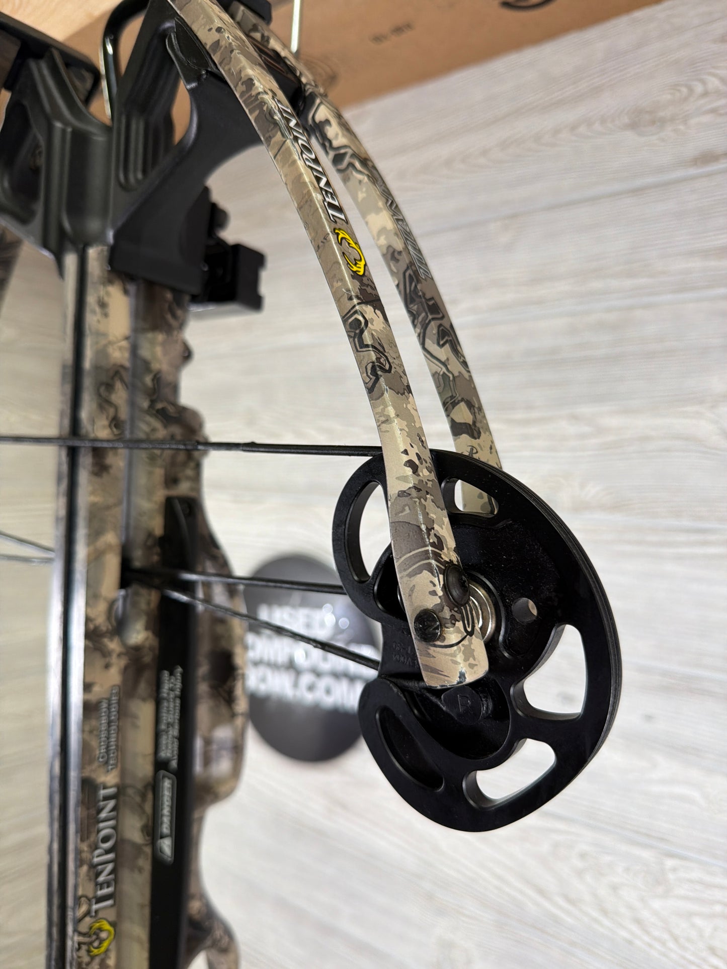 Tenpoint Titan M1 Crossbow Package