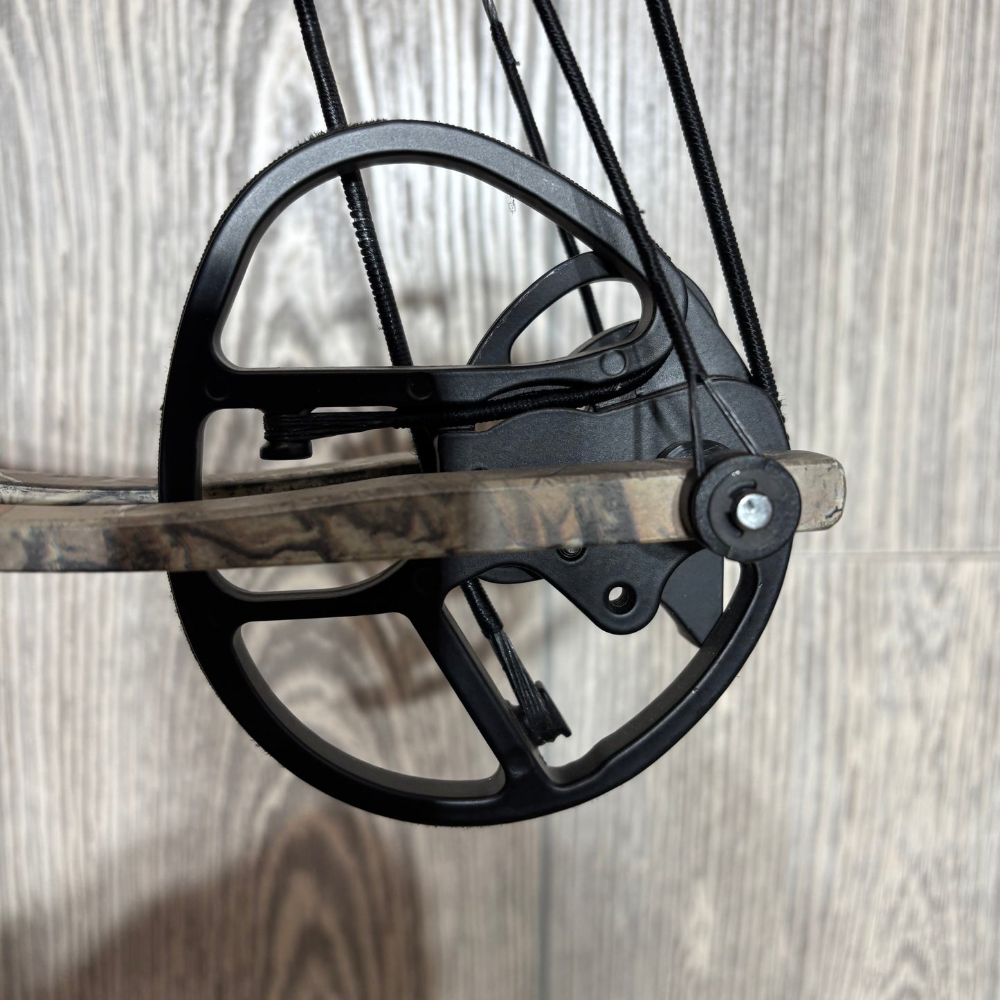 Used Hoyt Ruckus RH Camo Package