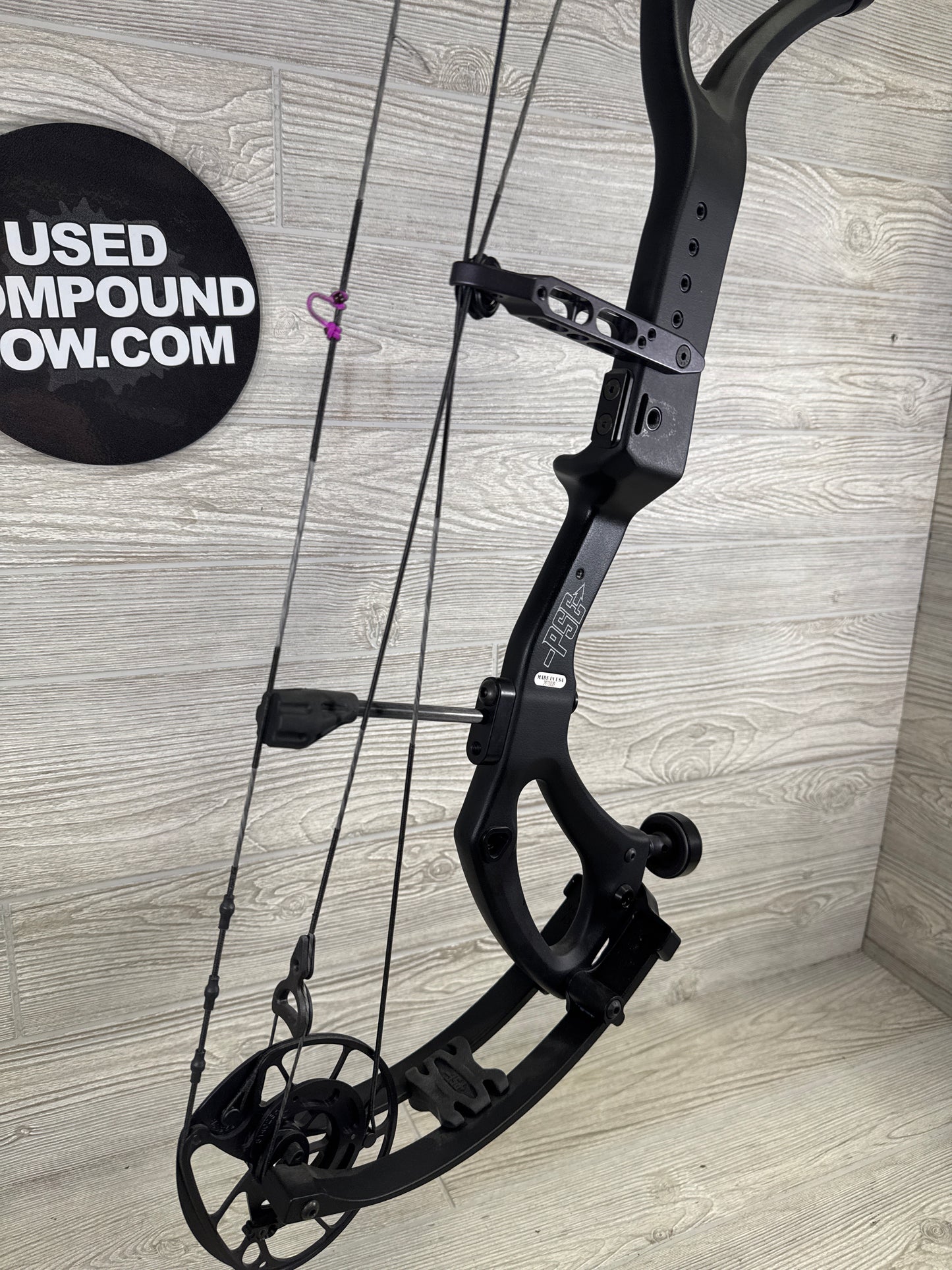 Used PSE Mach 30 DS Black Right Handed 24.5-30" 60/70#