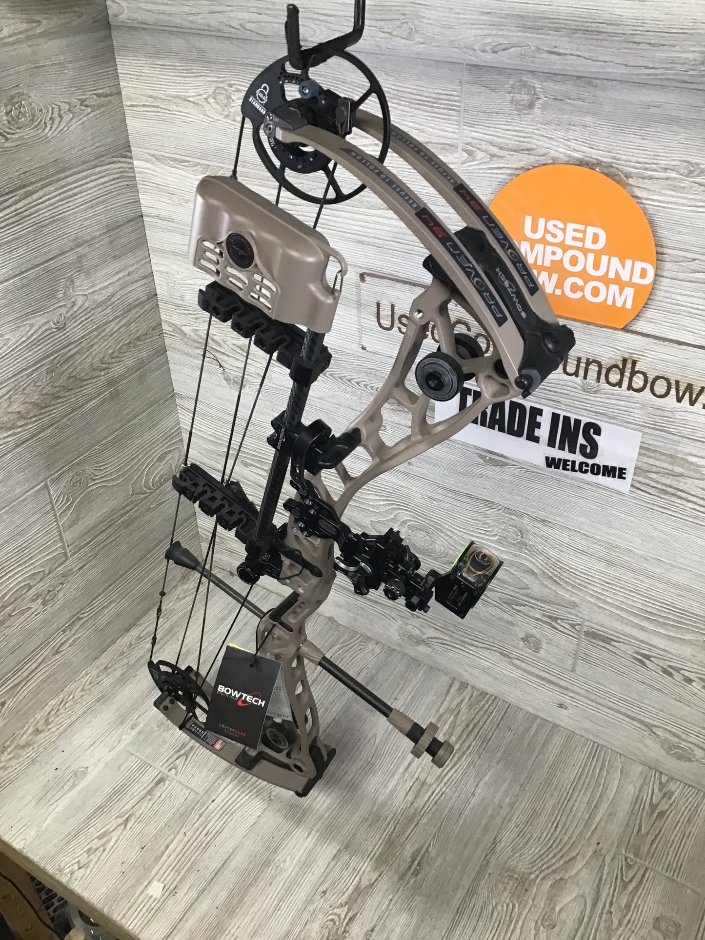 Bowtech Proven 34 Sandstone Medium Cam Right Handed 25-30" 60-70lbs Package
