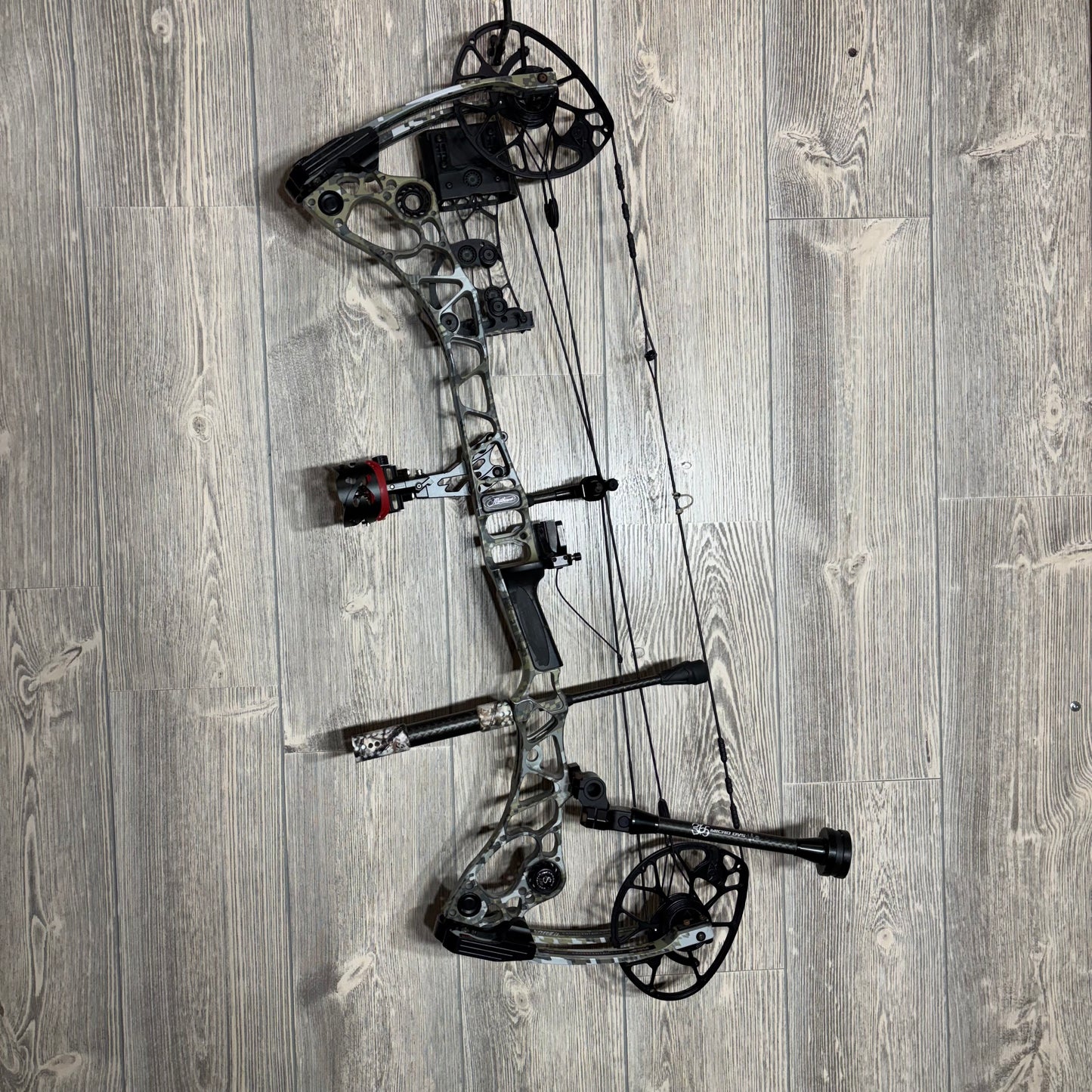Used Mathews Halon 32 6 Sitka EVII Package 28.5" 70 lb RH