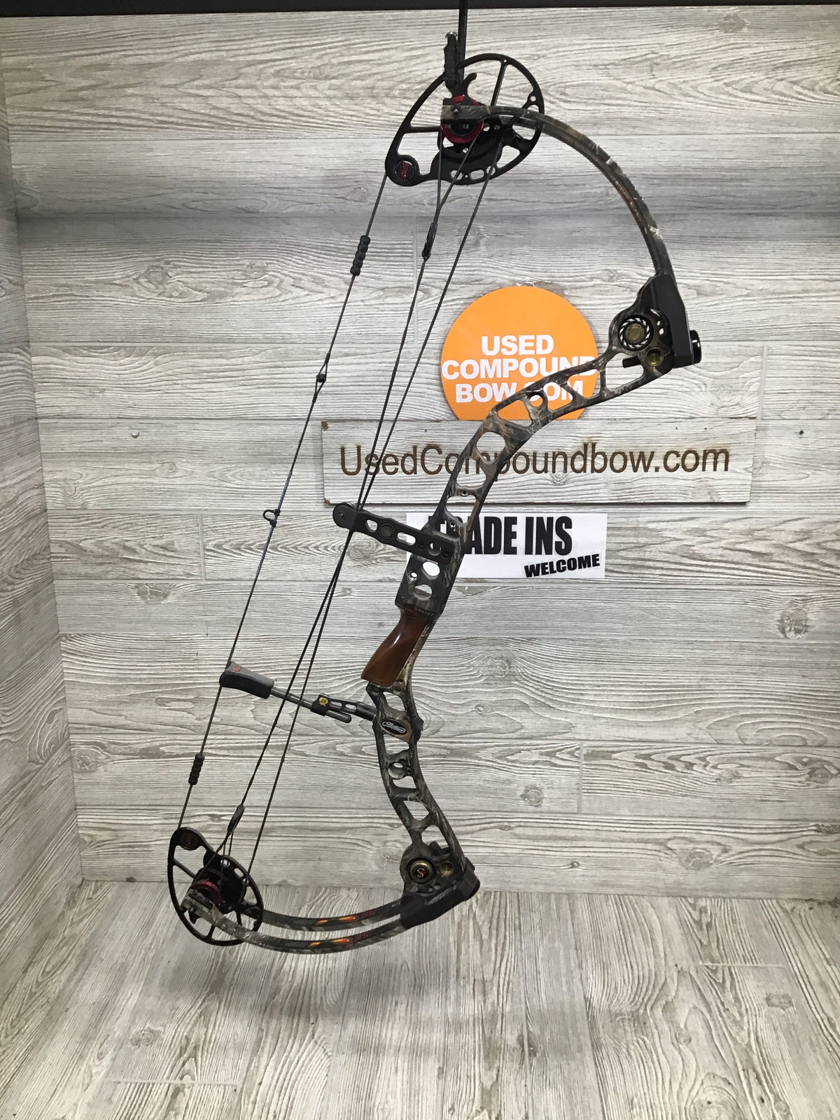 Used Mathews "McPherson Series" Monster 6.0 Right Handed 27.5/70#