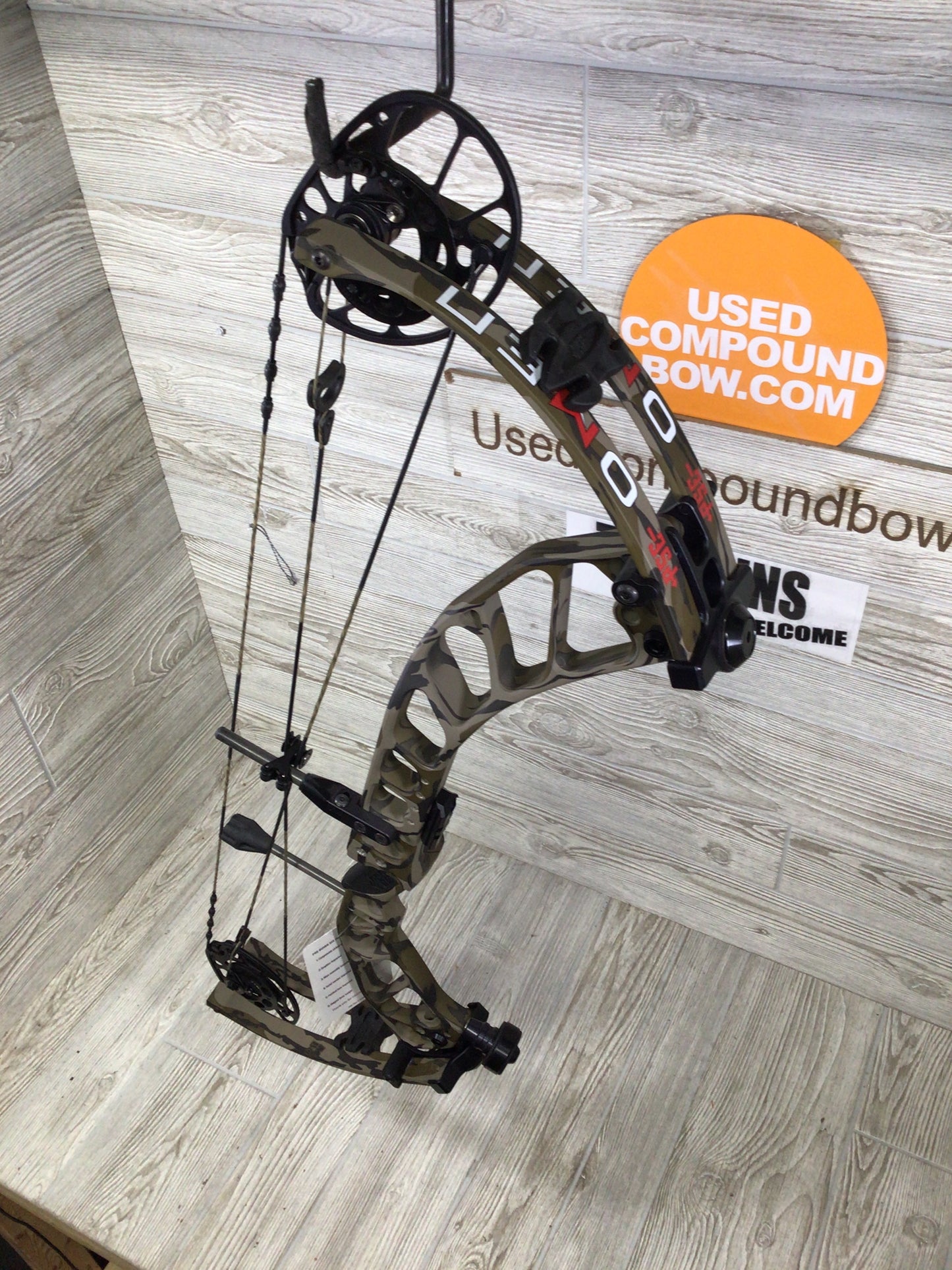 PSE OMEN S2 CAM 60-70# 24.5-28.5 Mossy Oak Bottomlands