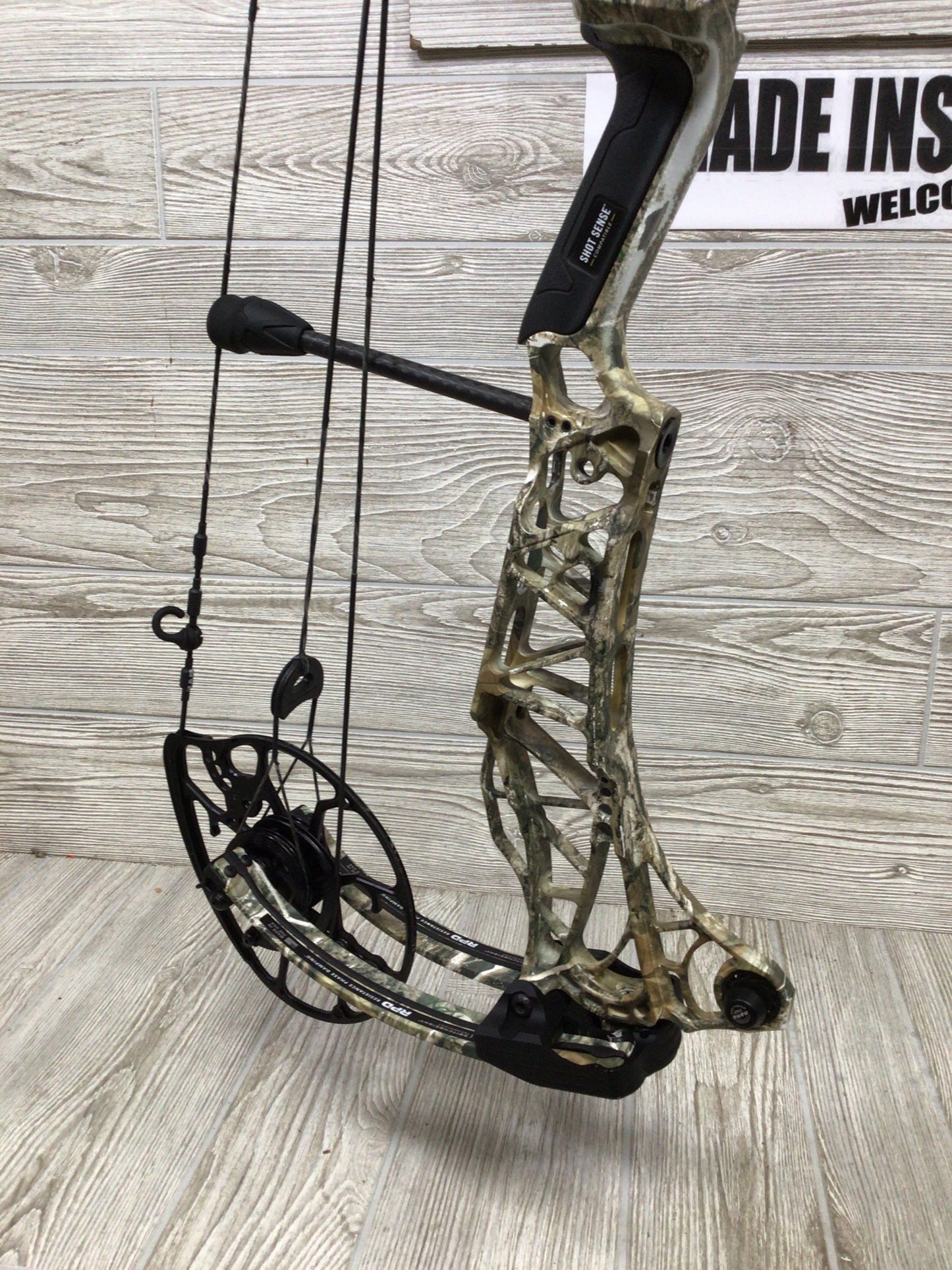 Used Mathews Lift 33 Realtree Edge RH 29/80 (NEW LIMBS)