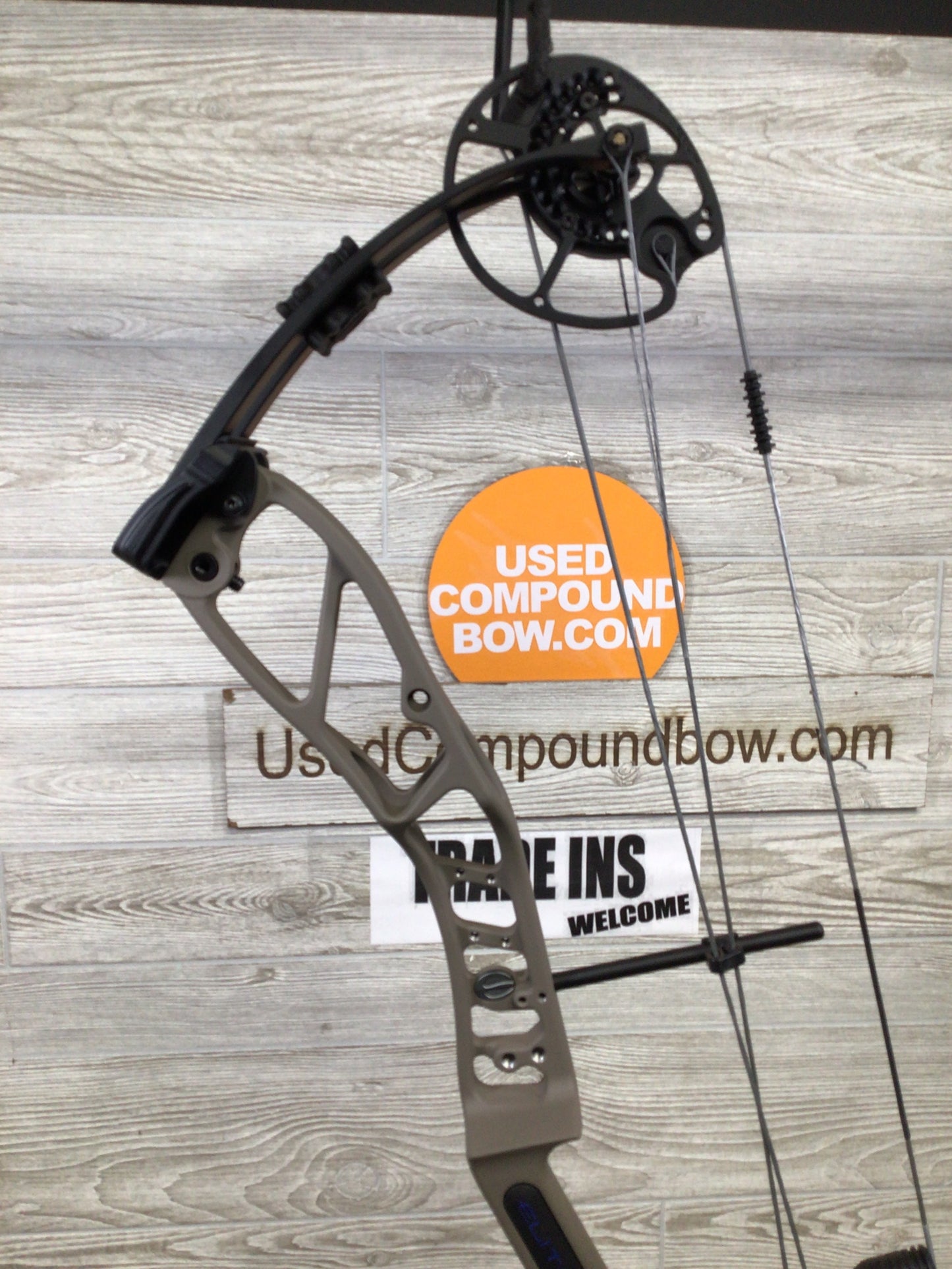 Elite Basin Right Handed Sienna Brown 20-70lbs