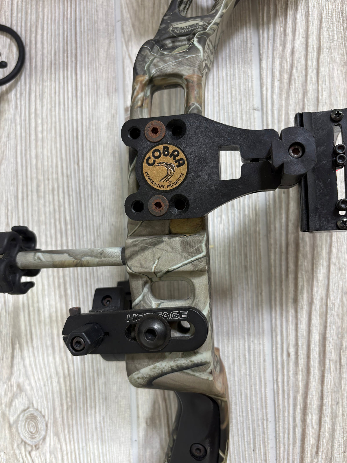 Diamond Razor Edge Bow RH Package
