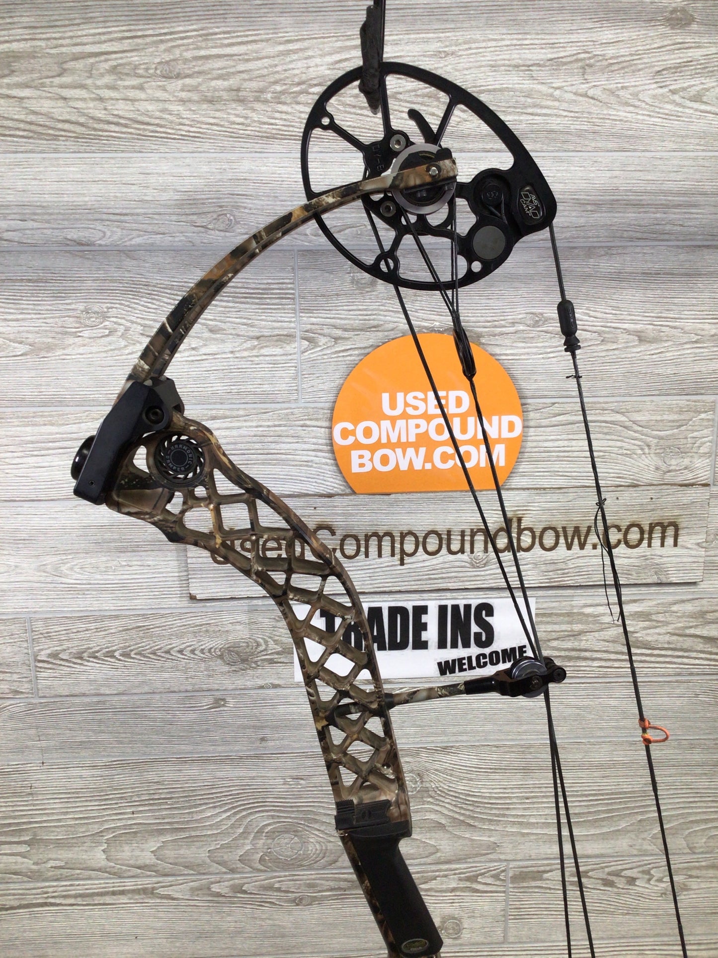 Used Mathews Chill 28/70 lost camo Right Handed