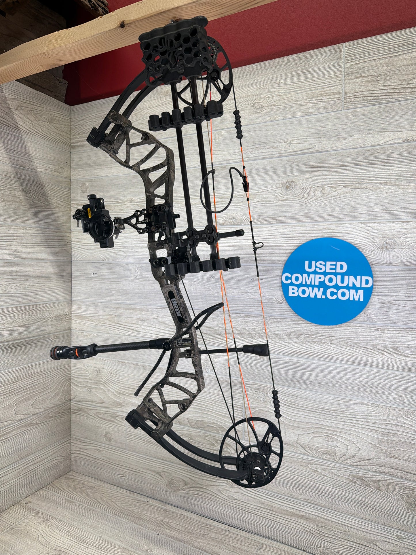 Used Bear Legit Left Hand 28" 70lb Veil Bow Pkg