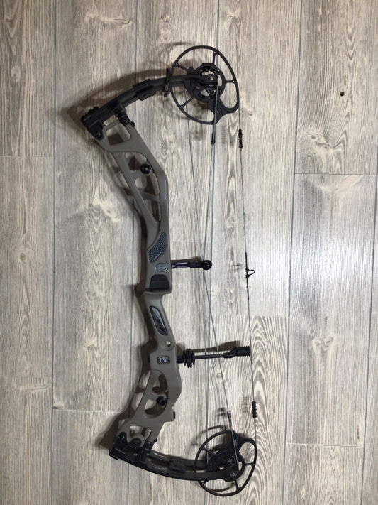 Used Elite Eon Carbon Sienna Brown RH 70lbs