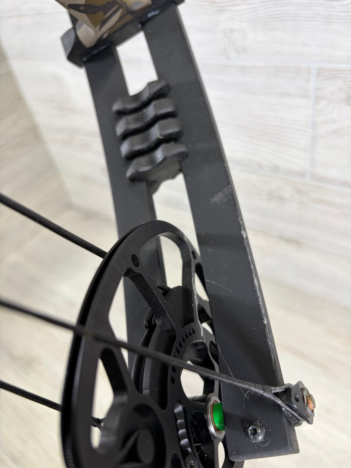 Used Hoyt Torrex Package RH Camo 60-70lbs 26-30" Draw