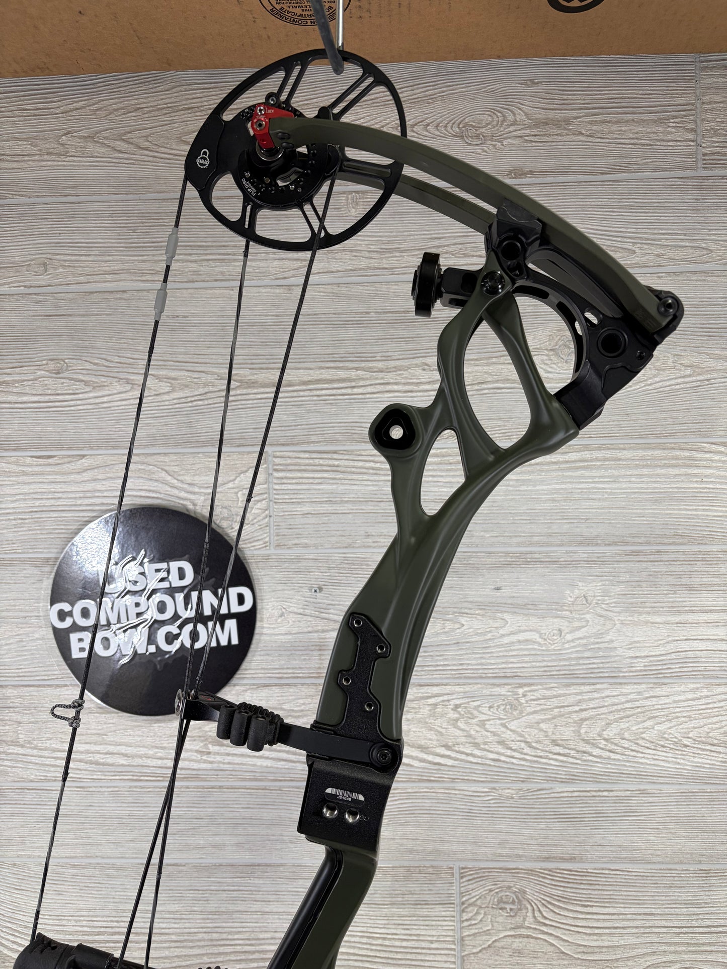 Bowtech Carbon One 50-60# Right Handed OD Green
