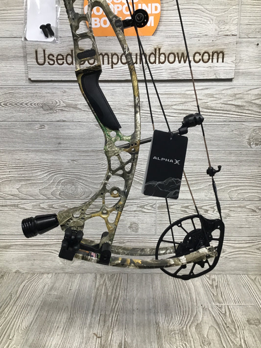 New Hoyt Alpha X 30 Realtree Edge 50-60# 25" - 30" Right Hand