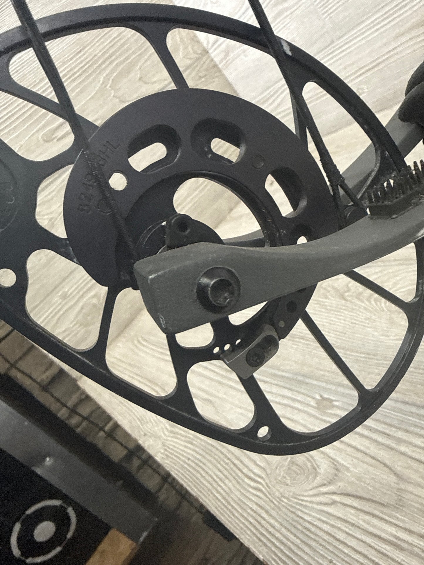 Used PSE Mach 34 E2 cam 60-70 lbs right hand charcoal