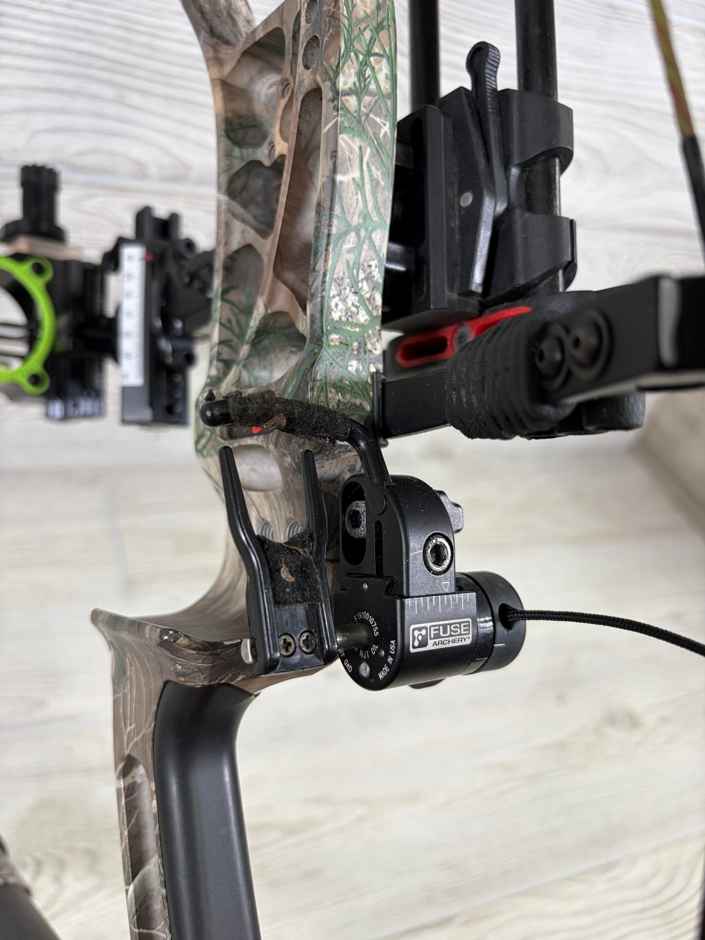 Bowtech Solution Realtree 50-60# Package Right Hand