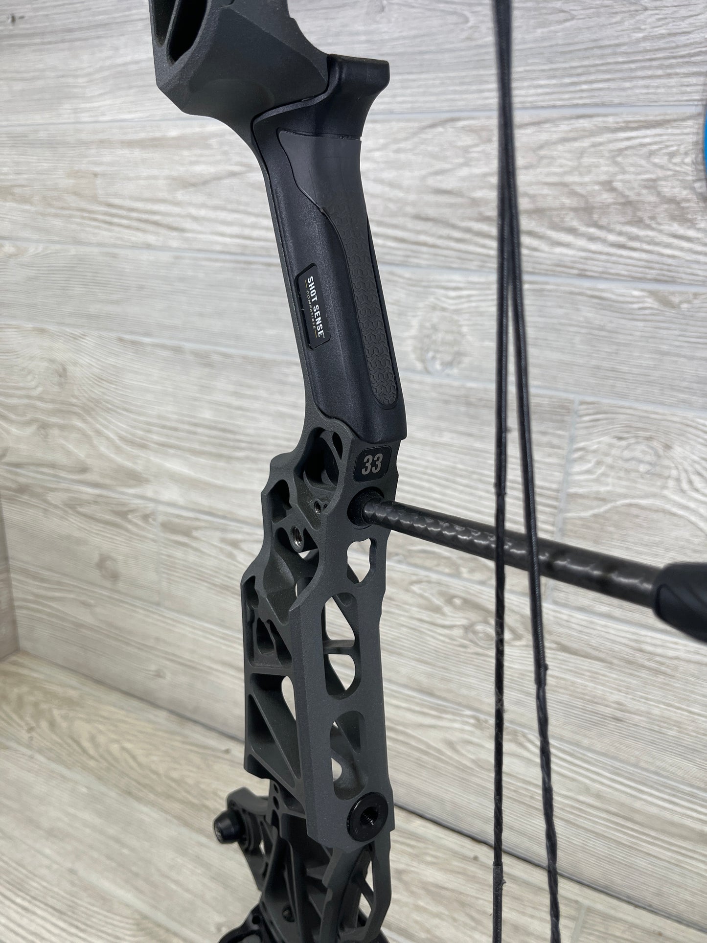 Used Mathews Lift X 33 Shale Left Hand