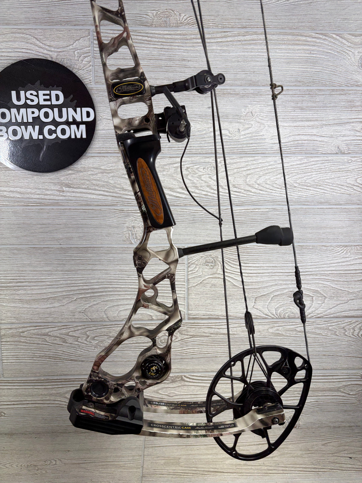 Used Mathews Halon 6 Right Handed 28/70 with Rest
