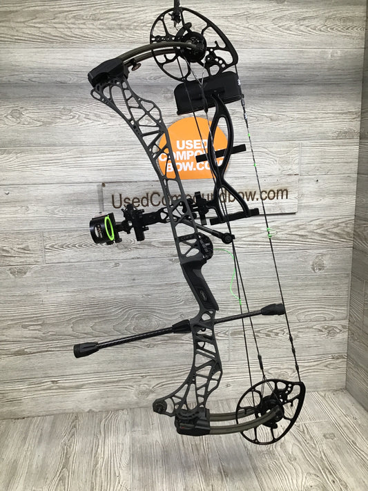 Used Mathews Lift X 29.5 Right Hand Shale Riser/ Ambush limbs 28/65# Package