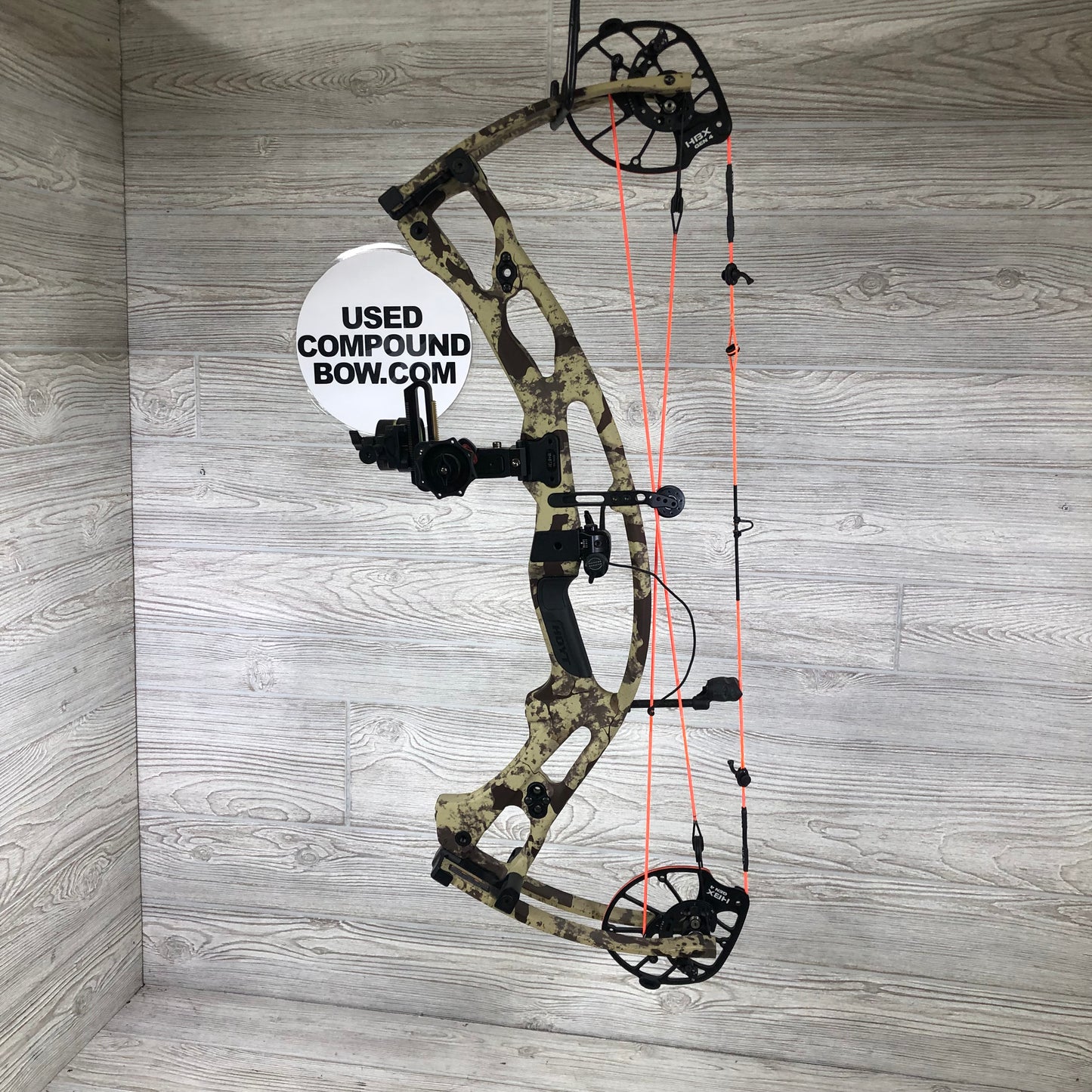 Used Hoyt RX-9 LH 60-75# First Lite Circa package