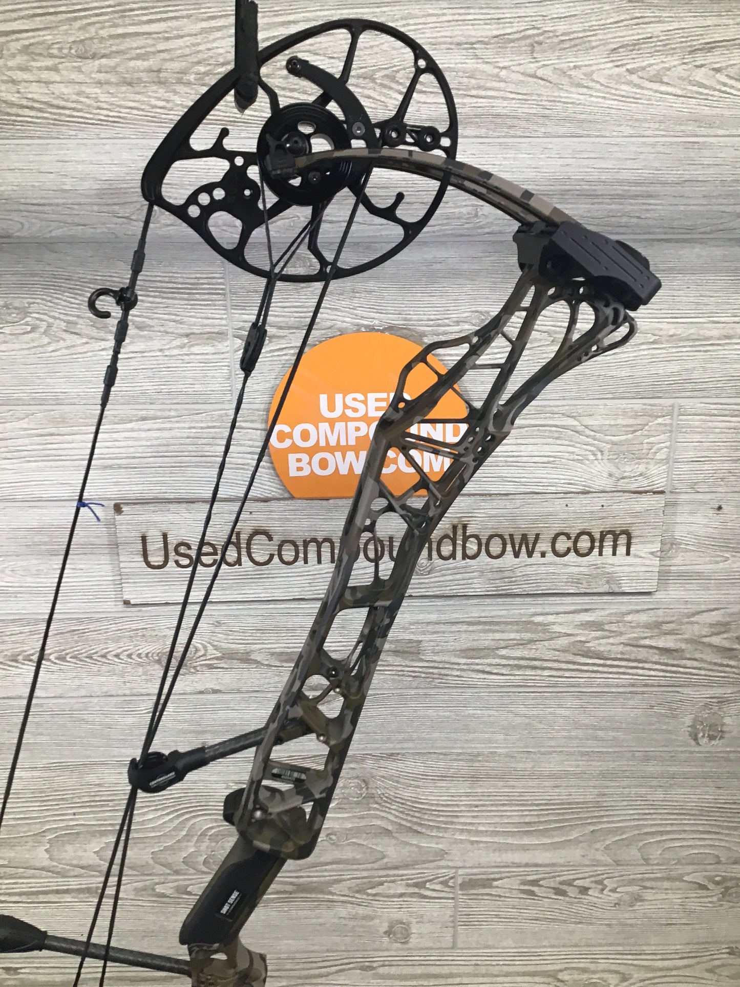 Used Mathews Lift X 29.5 Right Hand Bottomlands 26.5/60#